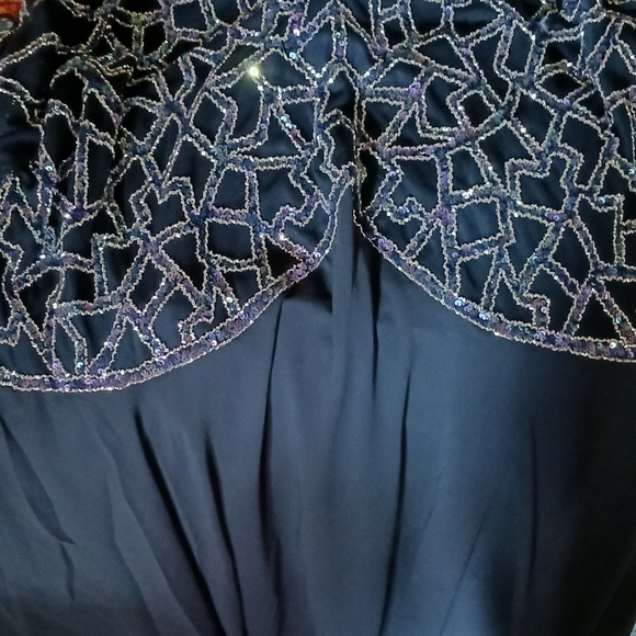 J Kara Women's Plus Size 3/4 Sleeve Geo Beaded Gown, 20W - Picture 4 of 6